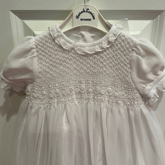 NWT beautiful Sarah Louise, christeninggown with bonnet, smoke